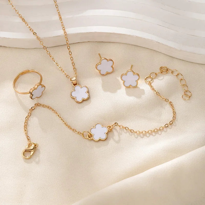Women’s Jewelry Set – Black Flower in Gold Finish