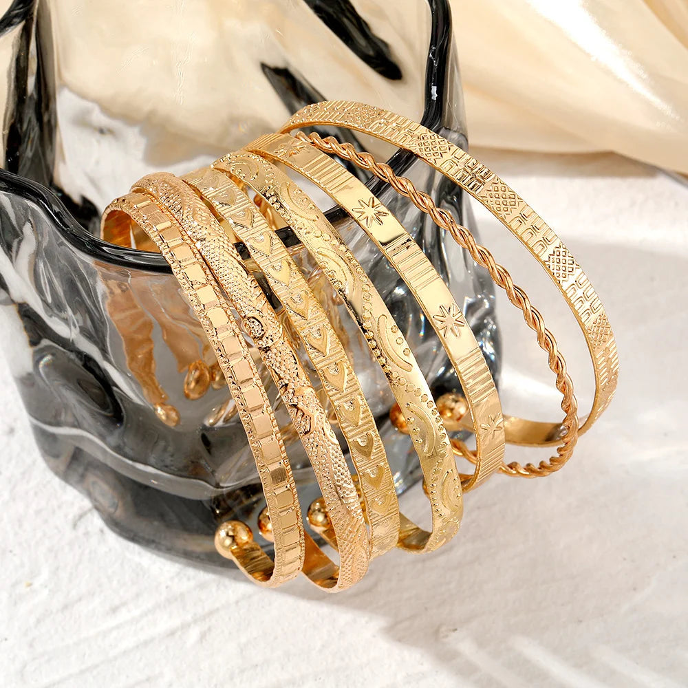 Set of 7 Women’s Bracelets Elegance & Style in Every Deta