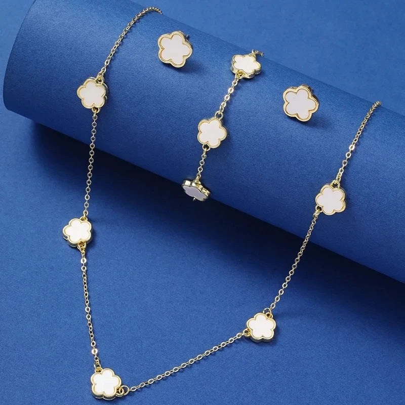Women’s Jewelry Set – Black Flower in Gold Finish
