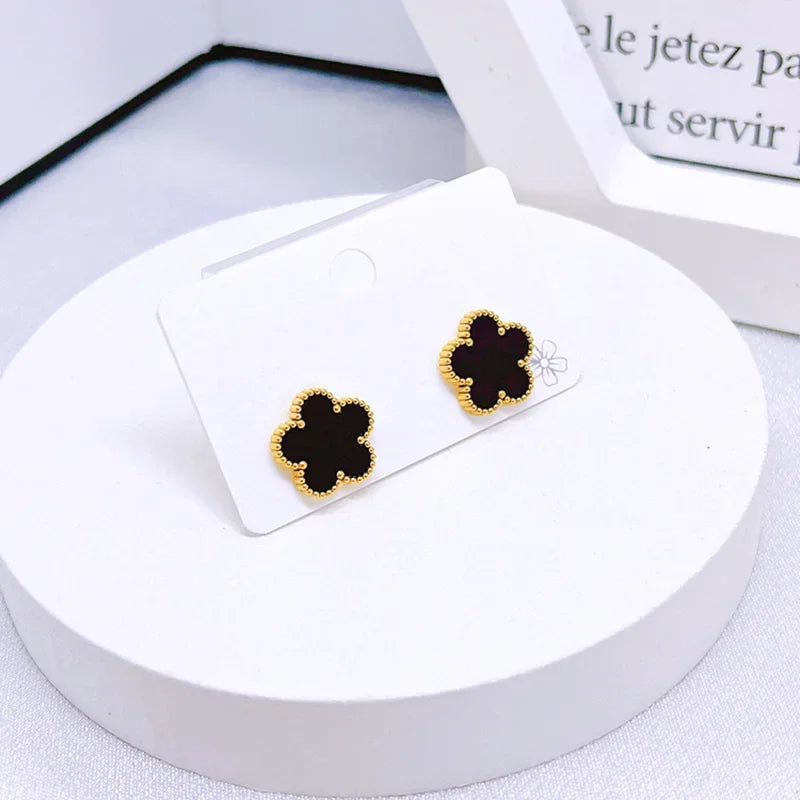 Women’s Jewelry Set – Black Flower in Gold Finish